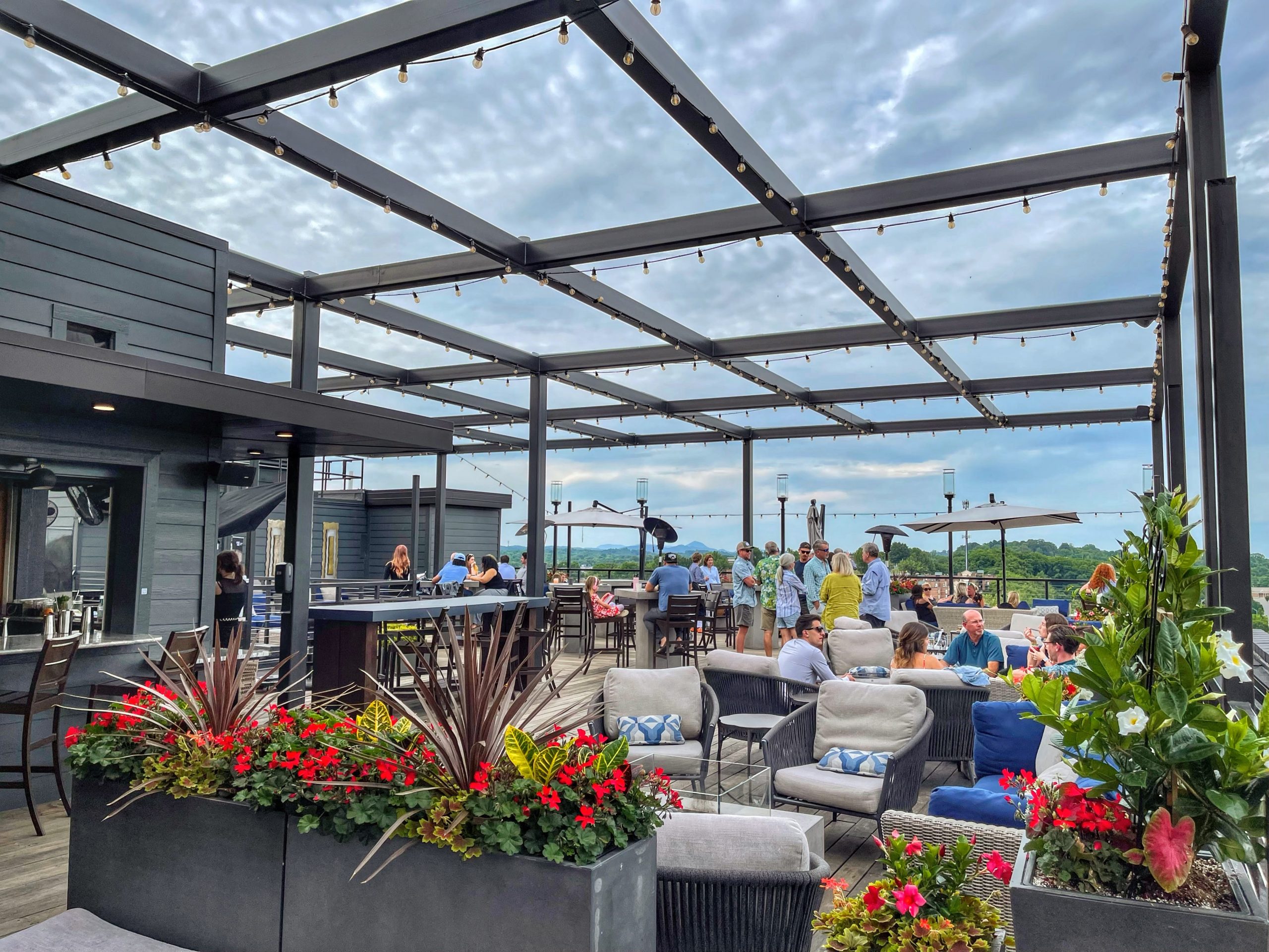 Hotel Credit Card Free Night - Hyatt Place Knoxville rooftop bar Five Thirty daytime